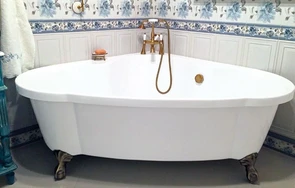 {{photo.Alt || photo.Description || 'Акриловая ванна BELBAGNO BB07'}}