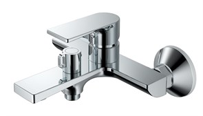 {{photo.Alt || photo.Description || 'Смеситель для ванны BELZ B679 с аксессуарами, короткий излив (B60679)'}}