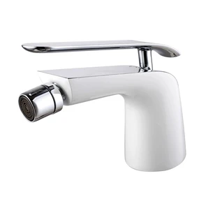 {{photo.Alt || photo.Description || 'Смеситель для биде Lemark Melange (LM4908CW)'}}