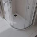 TRAY-MR-UNO-RH-120/80-550-35-W-L-NO Поддон из искусственного мрамора в комплекте с сифоном с чёрной матовой декоративной накладкой TRAY-MR-UNO-RH-120/80-550-35-W-L-NO