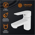 Orange Loop M26-311w. Набор смесителей белого цвета с душевыми аксессуарами:
1) Смеситель для умывальника, 
2) Смеситель ванно/душевой с душевыми аксессуарами (шланг, лейка, держатель) M26-311w
